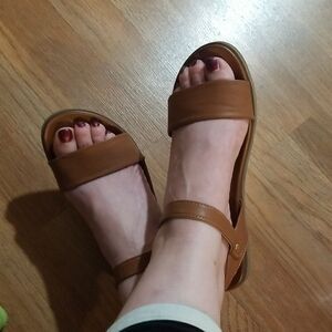 brown sandals preowned 